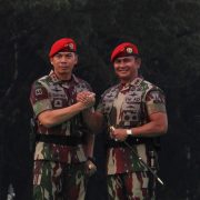 Serah Terima Tongkat Komando Kopassus Dari Mayjen TNI Iwan Setiawan Kepada Mayjen TNI Deddy Suryadi